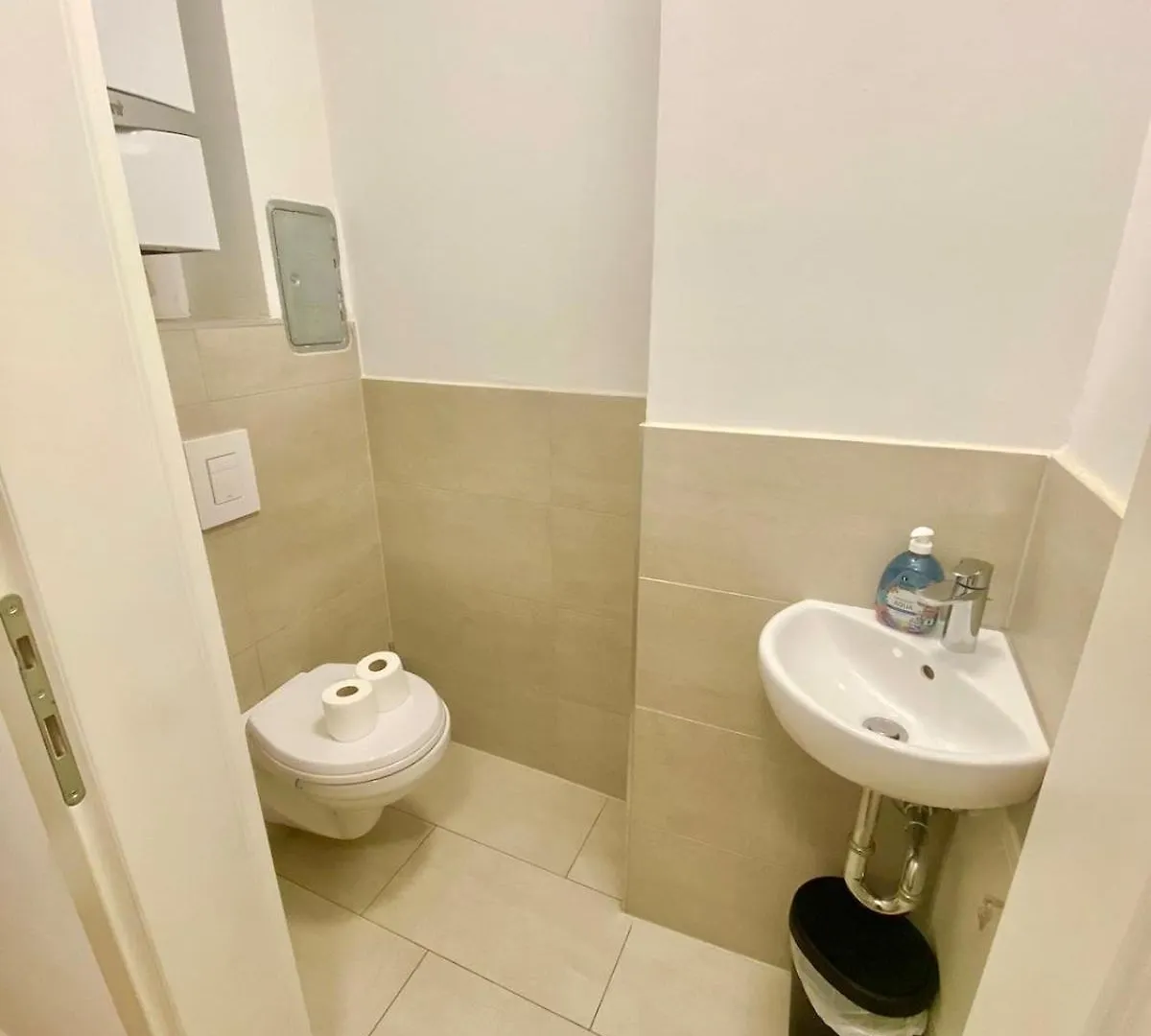 Spacious Modern 2 Bedroom Apartment with Free Parking Viena 0*,