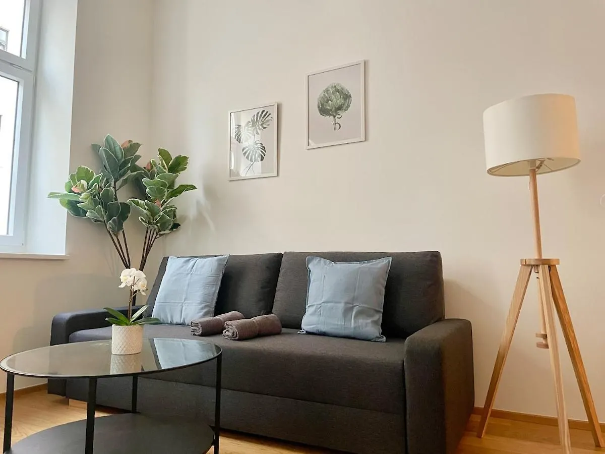 Spacious Modern 2 Bedroom Apartment with Free Parking 비엔나