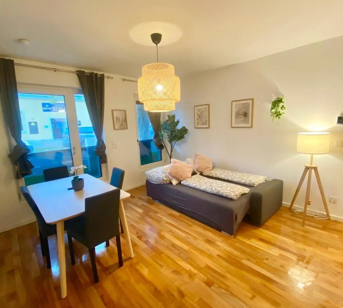 Spacious Modern 2 Bedroom Apartment with Free Parking 비엔나 0*,  오스트리아